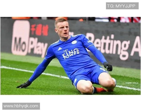 43岁足球明星的传奇人生与不屈精神展现了运动员的无限可能 43岁足球明星的传奇人生与不屈精神展现了运动员的无限可能